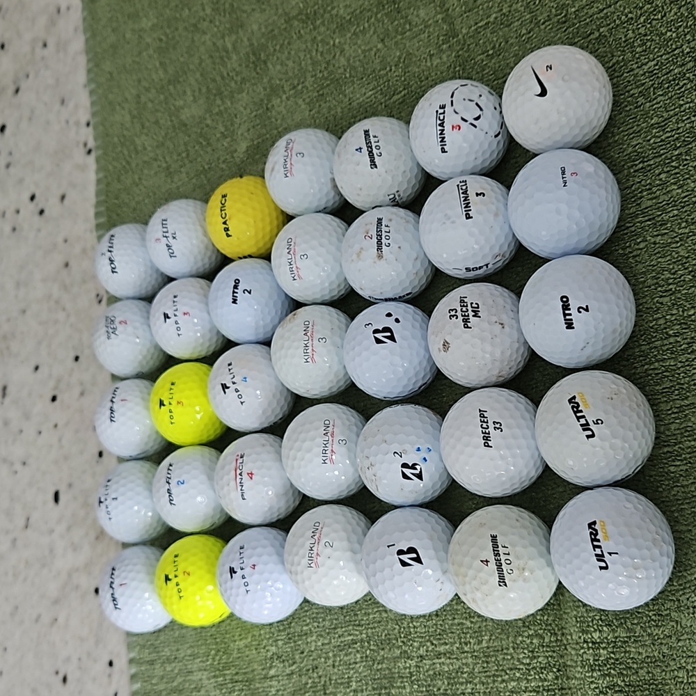 Set of 35 golf ball